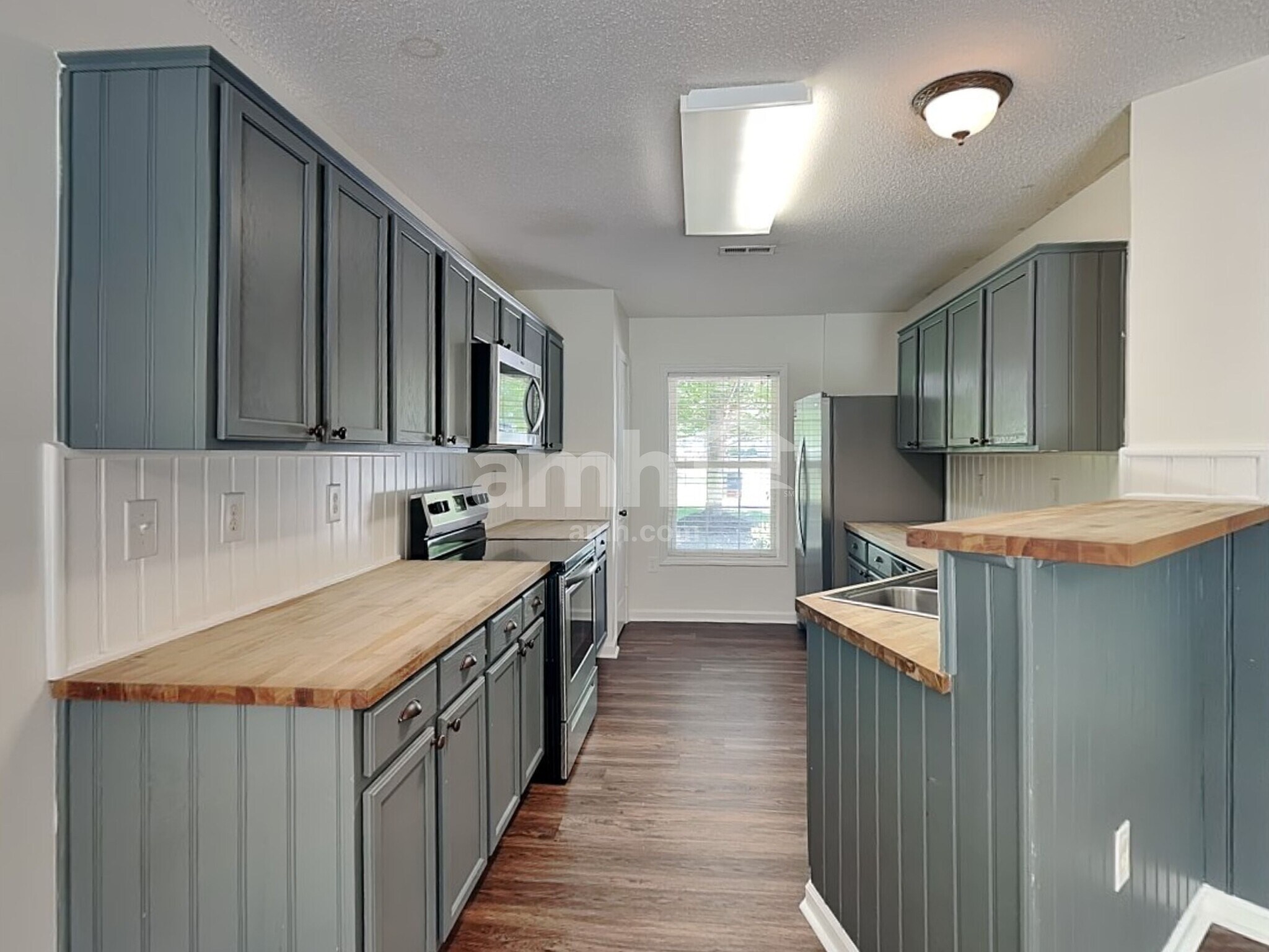 Building Photo - 201 Lameshur Ln