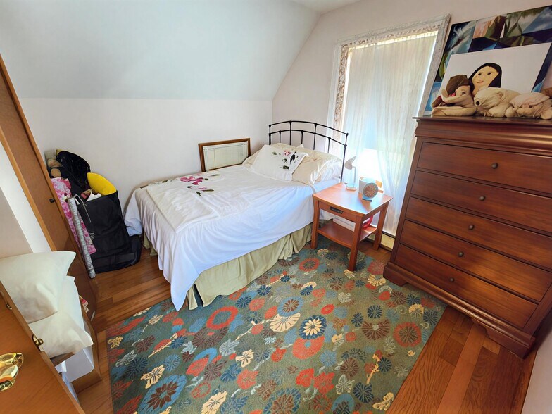 Building Photo - 16 Leyden St