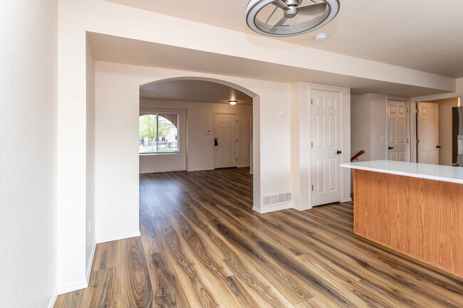 Building Photo - 4815 Tory Ridge Dr