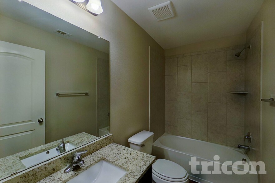 Building Photo - 4215 Calla Dr