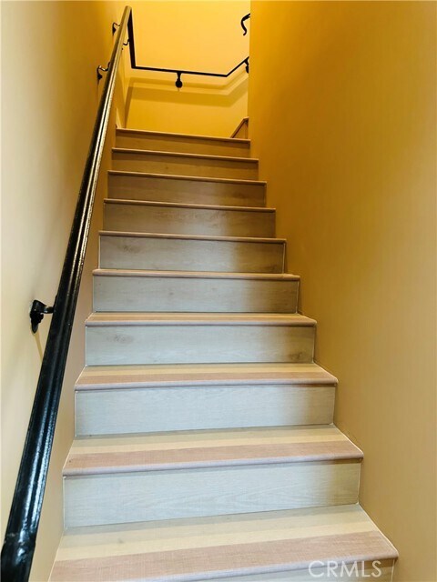 Building Photo - 5555 Carpenter Ave