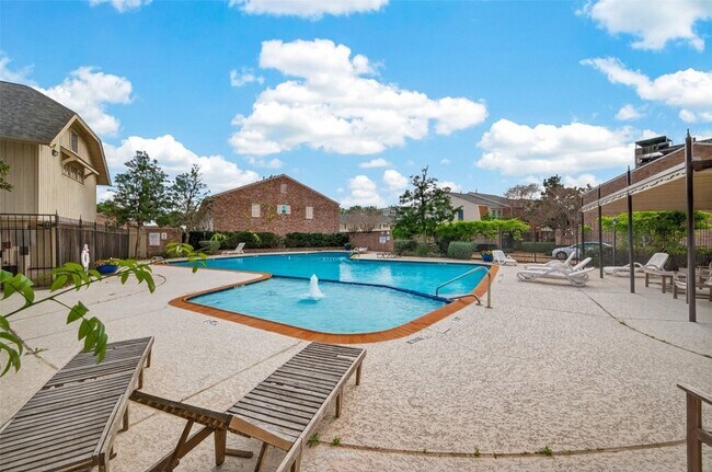 Building Photo - 6404 Burgoyne Dr.