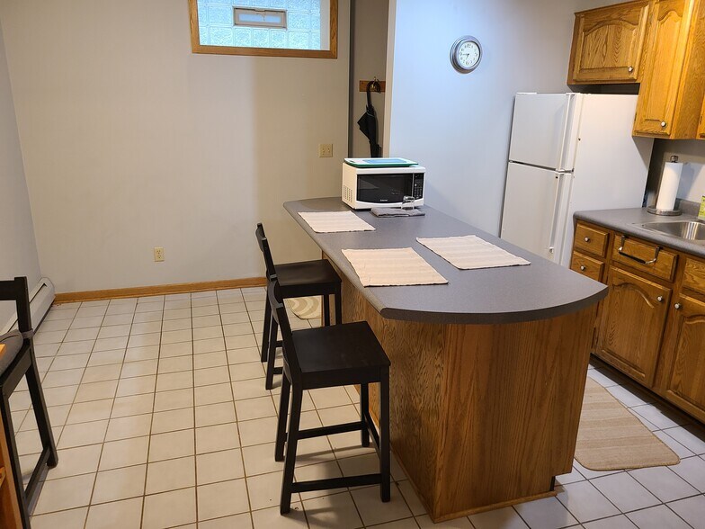 Kitchen Island - 1907 DuPont Ave S