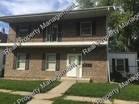 Building Photo - One Bedroom Second Floor Apartment