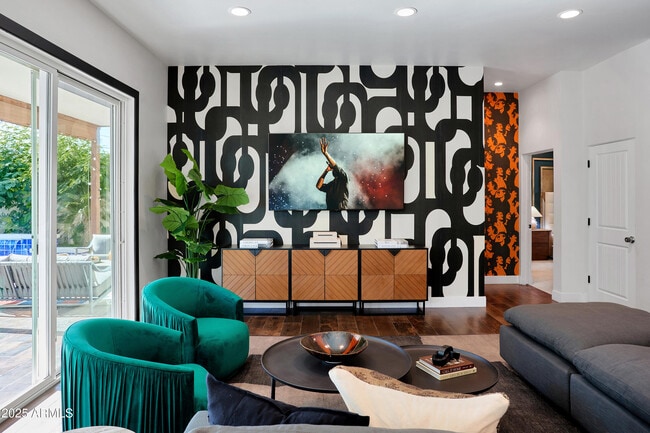 Building Photo - 3229 E Campbell Ave