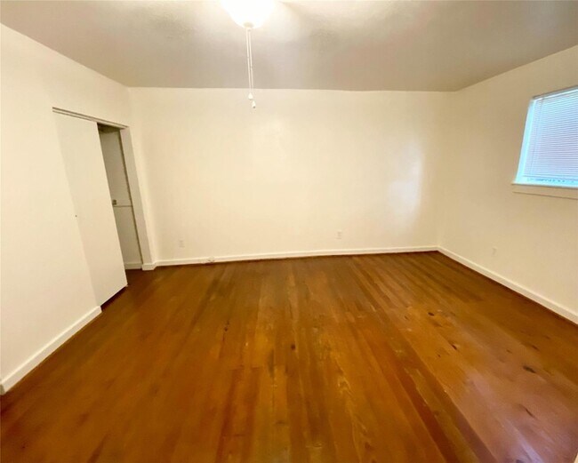 Building Photo - 400 S Bryan-Belt Line Rd