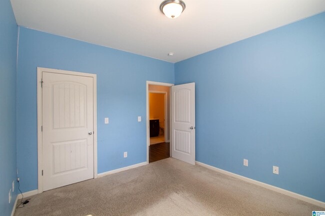 Building Photo - 1068 Aronimink Dr
