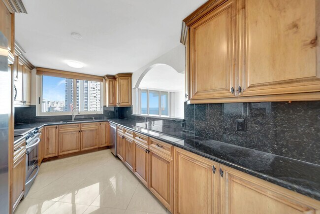 Building Photo - 1360 S Ocean Blvd