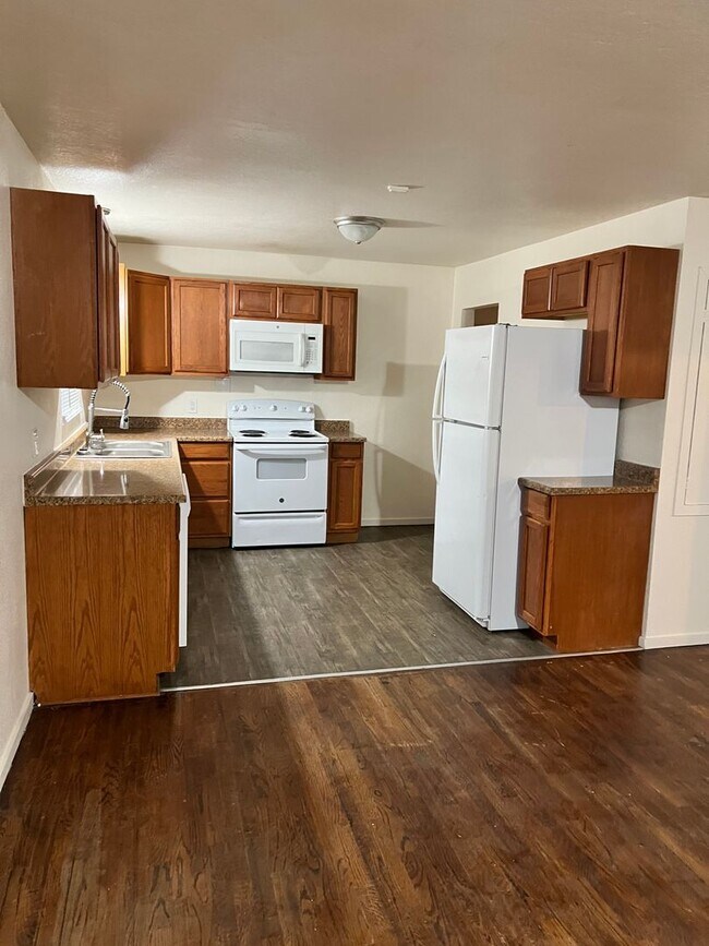 Building Photo - Government Way Triplex