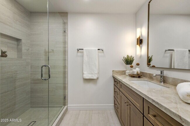 Building Photo - 7339 E Solano Dr