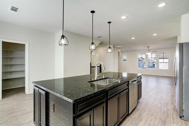 Building Photo - 3144 Founders Rock Dr