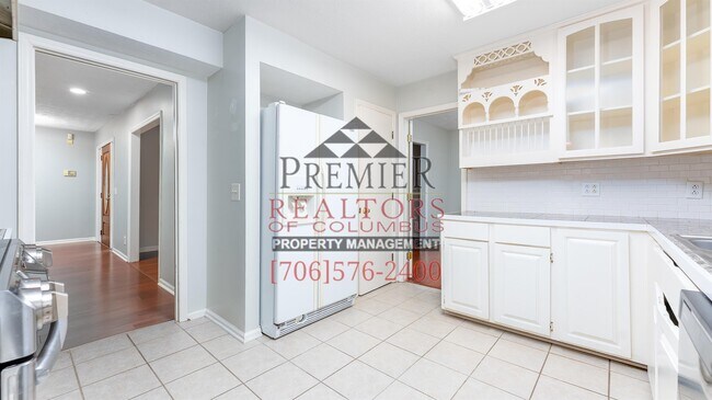 Building Photo - 3812 Wingate Dr