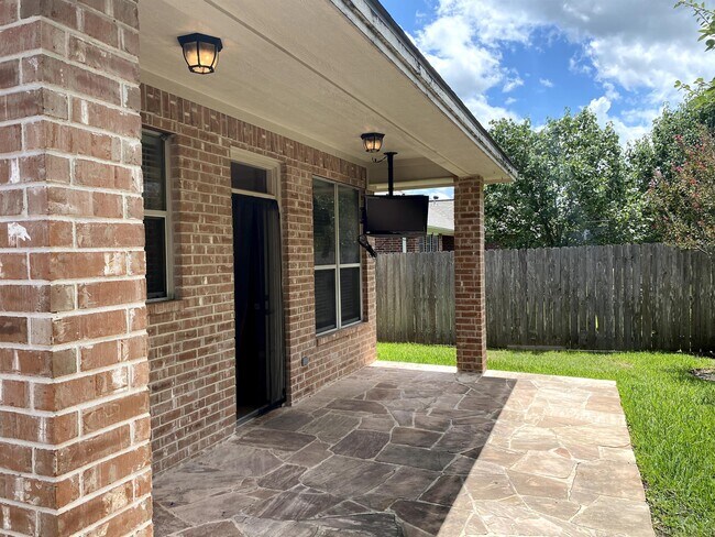 Building Photo - 8422 Alison Ave