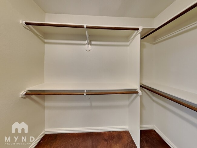 Building Photo - 111 Jolin Ln