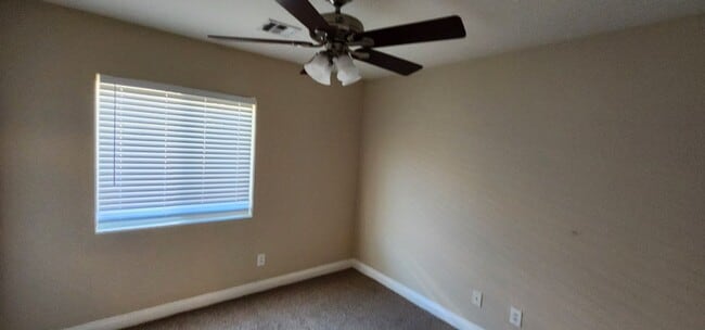 Building Photo - Great single Story Home in Southwest locat...