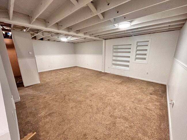 Building Photo - Charming 4 Bed, 2 Bath Home in Spokane Valley!