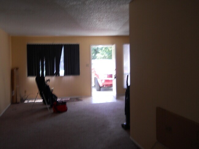 Building Photo - 3513 Tree Ridge Ln NE