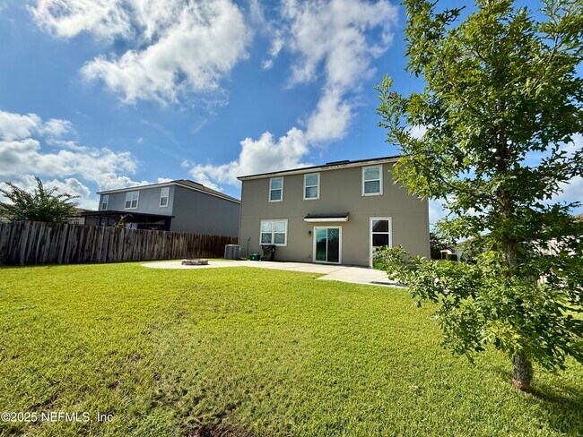 Building Photo - 2200 Pebble Point Dr