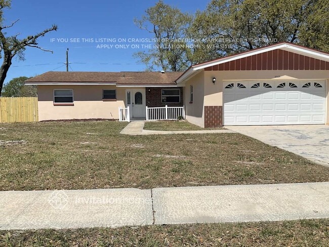 Building Photo - 2225 14th Ave SW