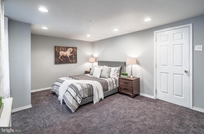 Building Photo - 132 Krams Ave