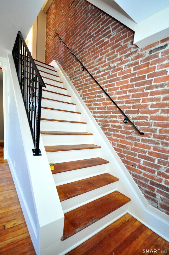 Building Photo - 14 Hazelmeadow Pl