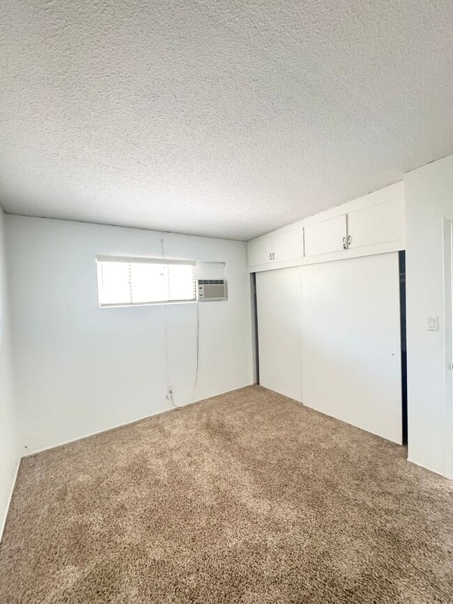 Building Photo - Clean and Lovely 2 Bedroom 1 Bathroom