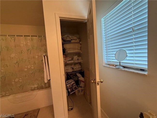 Building Photo - 235 David Ave