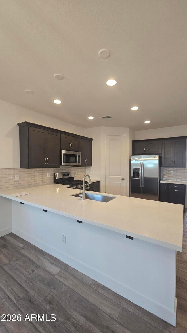 Building Photo - 8823 W Pasadena Ave