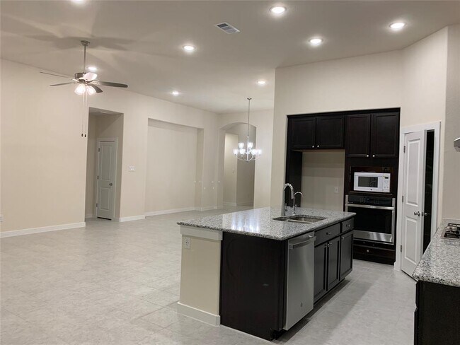 Building Photo - 117 Stone Fork Ln