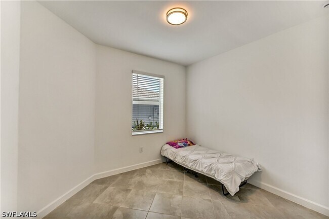 Building Photo - 20545 Hazelnut Ct
