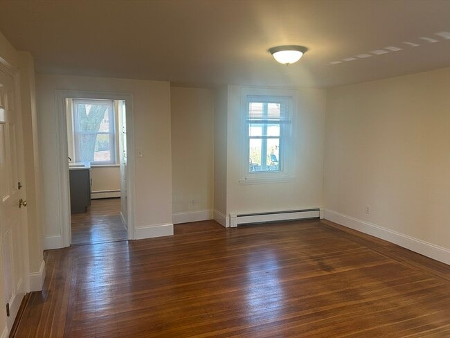 Building Photo - 171 Commercial St