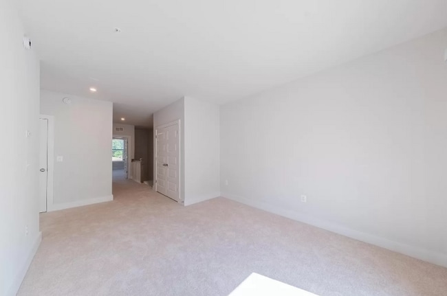 Building Photo - 552 Greybull Walk