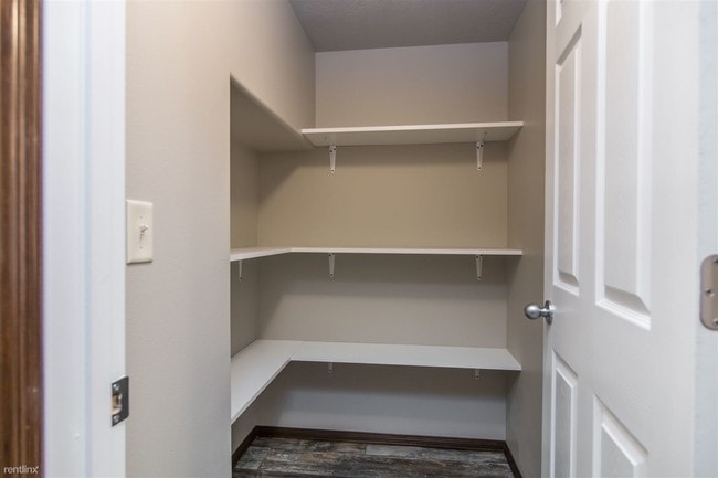 Building Photo - 7507 Beal Ave