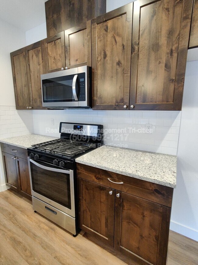 Building Photo - 386 Bedrock Loop