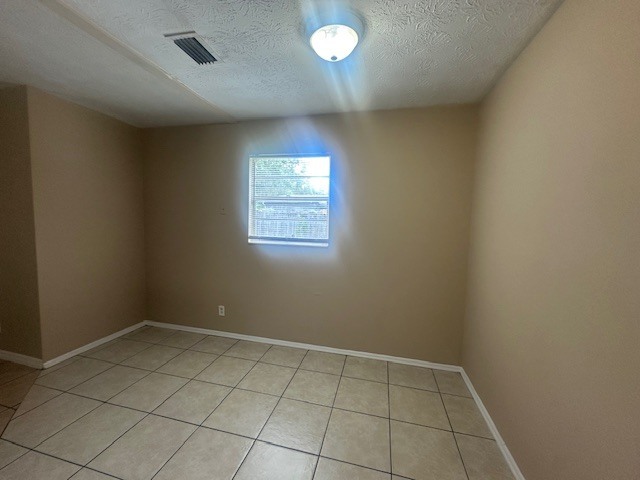 Building Photo - 3/2 Westside home with large yard
