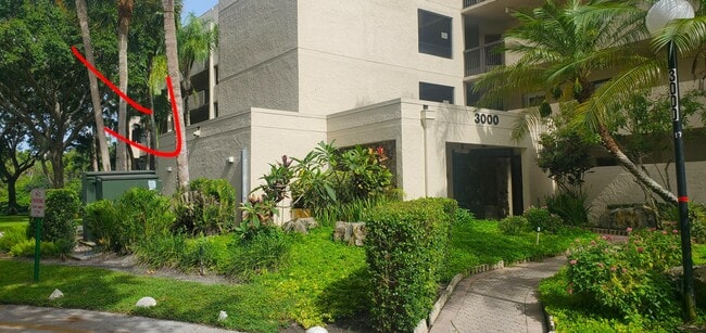 Building Photo - 3000 NW 42nd Ave