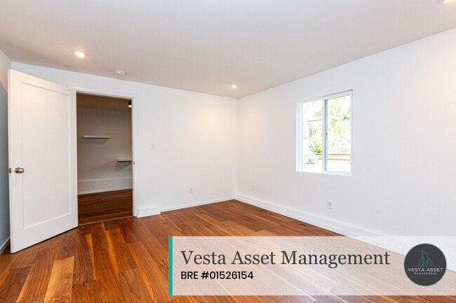 Building Photo - Bright 2BR + Office Single-Family Home wit...