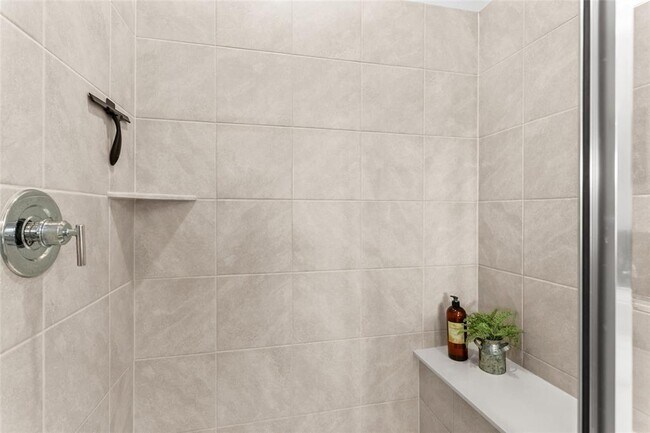 Building Photo - 376 Lost Mine Peak Ln