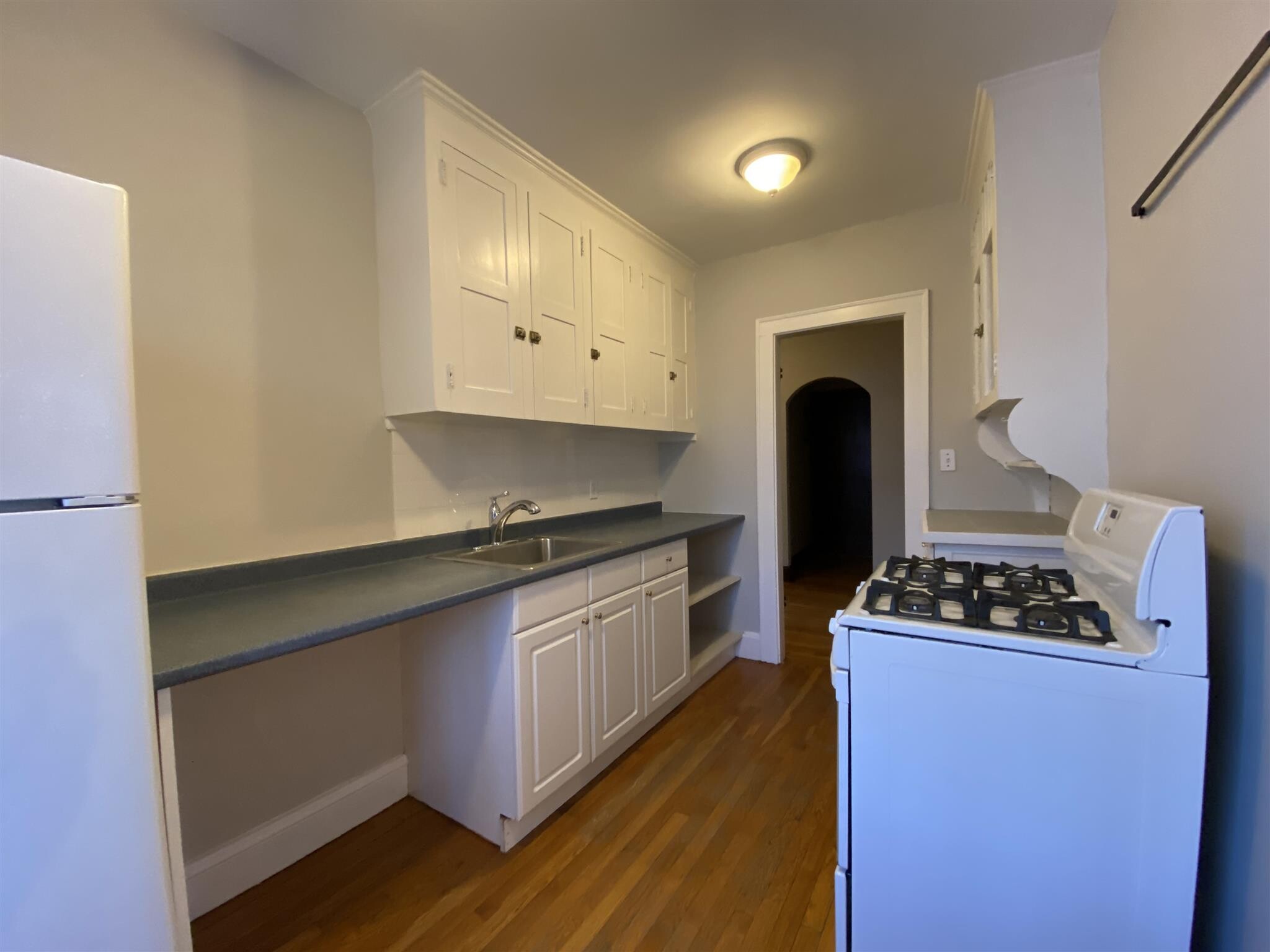 Building Photo - 115 College Ave