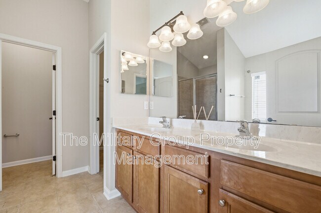 Building Photo - 374 Porta Rosa Circle