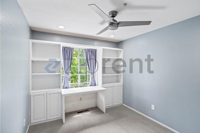 Building Photo - 5045 Hiller Ln