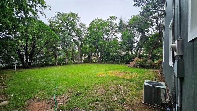 Building Photo - 2417 NW 36th Terrace
