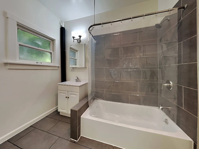 Building Photo - 1428 Jackson St