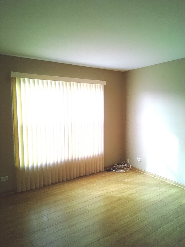 Building Photo - 3230 Holden Cir