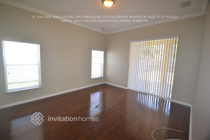 Building Photo - 12770 Kingsway Rd