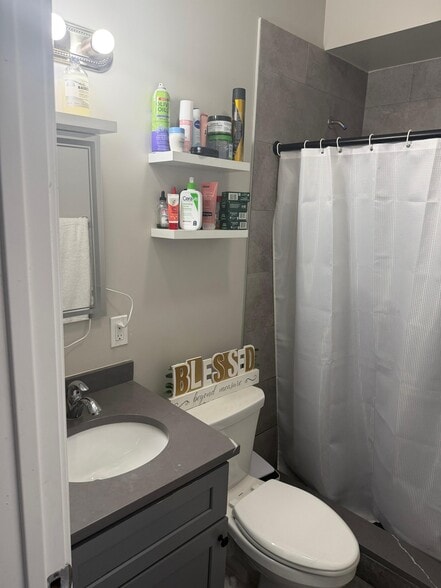 Building Photo - 373 Broadway