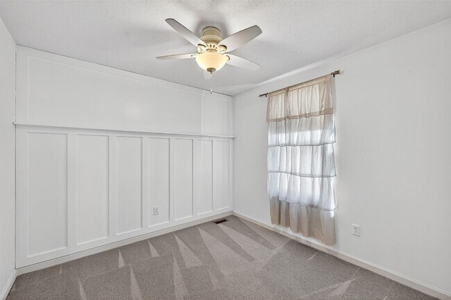 Building Photo - 3275 Simeon Bunker St