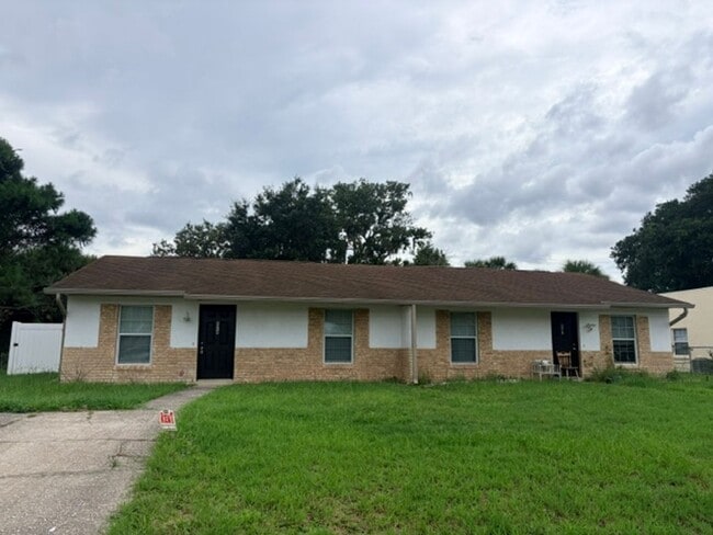 Building Photo - 2314 Fern Palm Dr