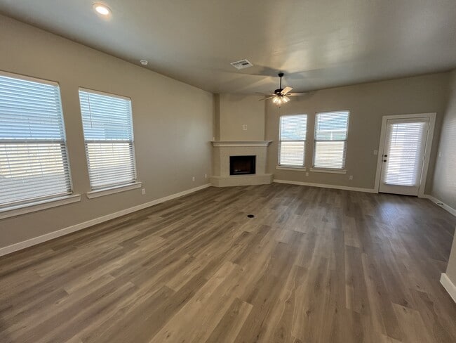 Building Photo - 3611 Urbana Pl
