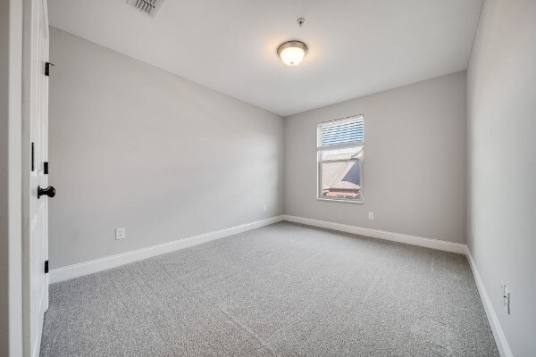 Building Photo - 207 Bixby Ln